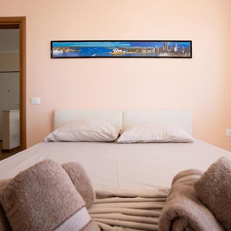 Sea View-Apartment On The Beach - Durrs2 Durrës 외부 사진