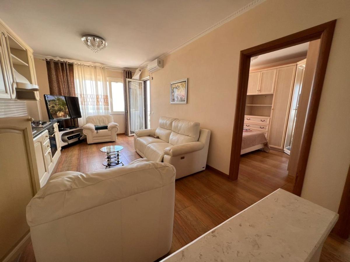 Sea View-Apartment On The Beach - Durrs2 Durrës 외부 사진