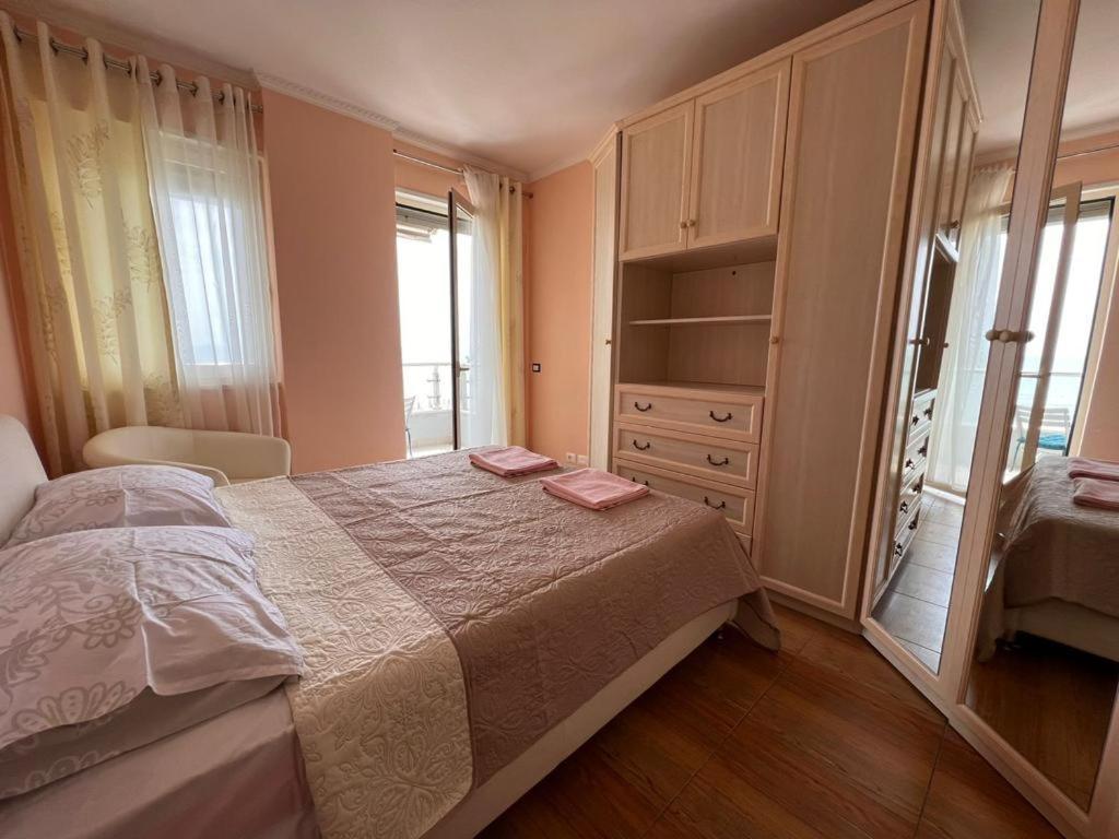 Sea View-Apartment On The Beach - Durrs2 Durrës 외부 사진