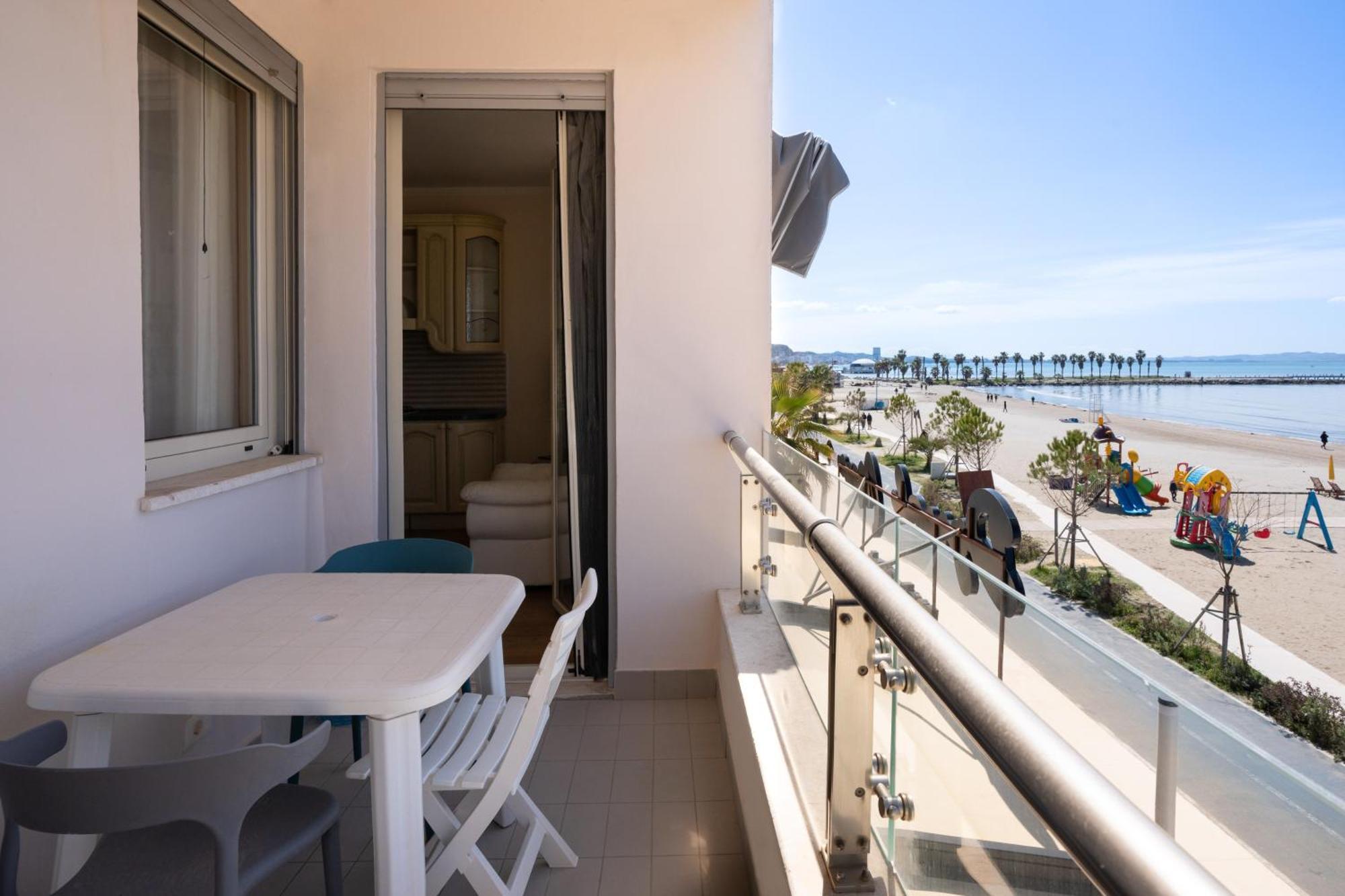 Sea View-Apartment On The Beach - Durrs2 Durrës 외부 사진